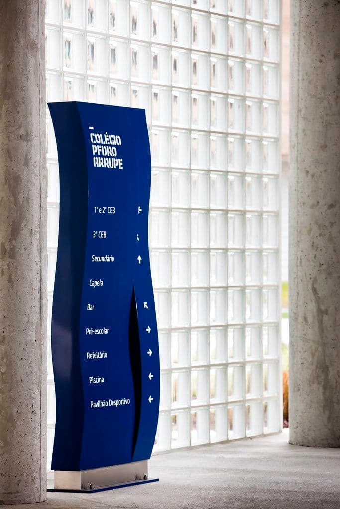 Branded way finding pylon